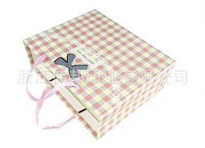 【157g铜版纸 小饰品礼品袋订制 厂家直供 定制生产礼品袋 纸袋子】价格,厂家,图片,滴胶滴塑产品,浙江伟邦印业-